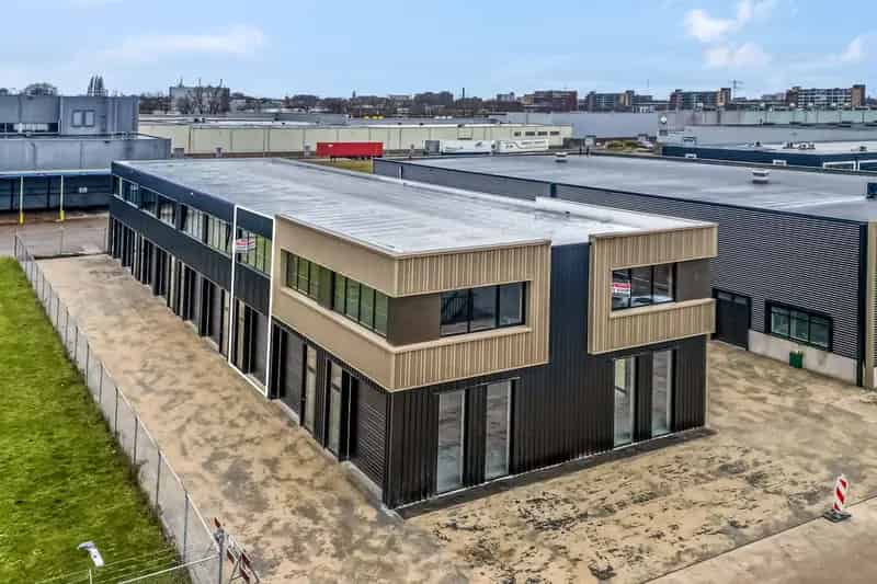 Bedrijfshal te huur Veenendaal 63m2 instapklaar Q4 2024