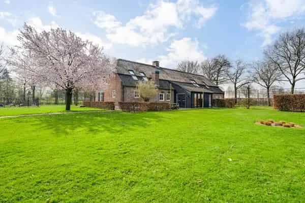 Langgevelboerderij Someren 594m2 5 slaapkamers 3 badkamers