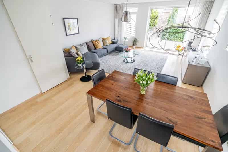 Ruime Hoekwoning Oosterheem 5 slaapkamers Grote Tuin Aan Het Water