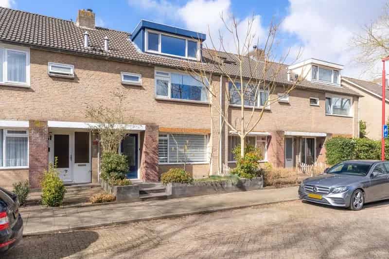 Ruime 4 Slaapkamers Eengezinswoning Nieuwegein