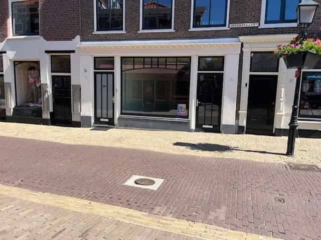 Winkel te huur Voorburg Herenstraat 88m2 gerenoveerd