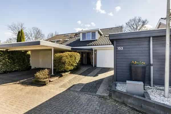 Ruime helft van dubbel woonhuis in Beilen 139m2 14 zonnepanelen