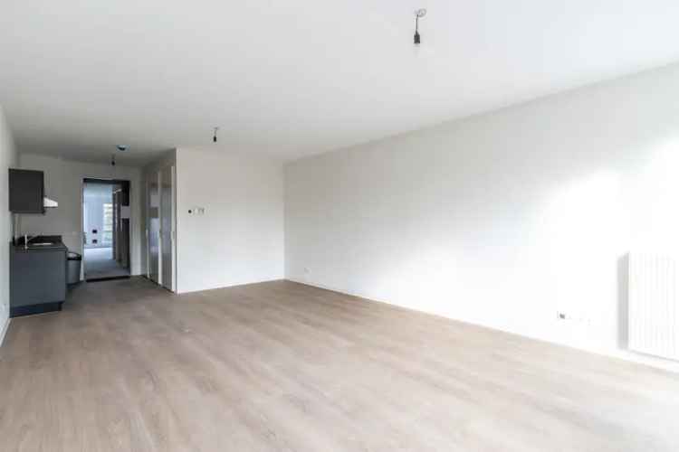Studio Delflandplein Delft: Luxe Keuken Ruime Slaapruimte