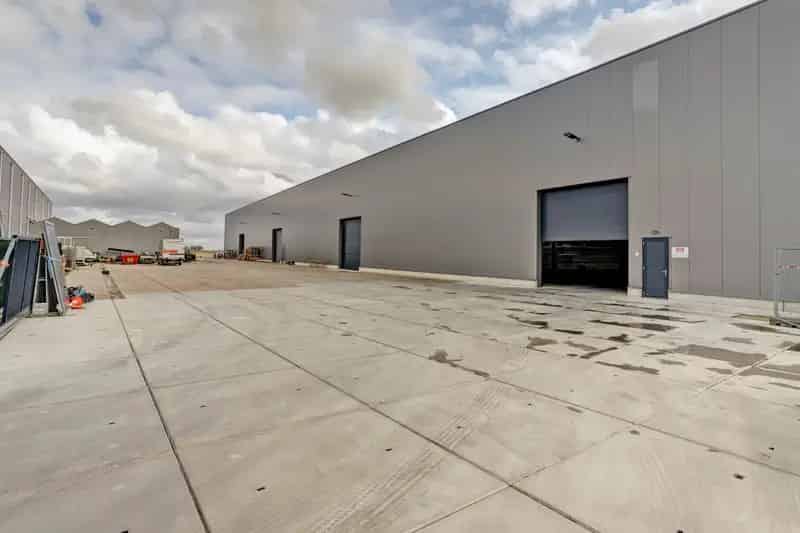 Bedrijfshal Harlingen 3900m2 te huur Fahrenheitstraat