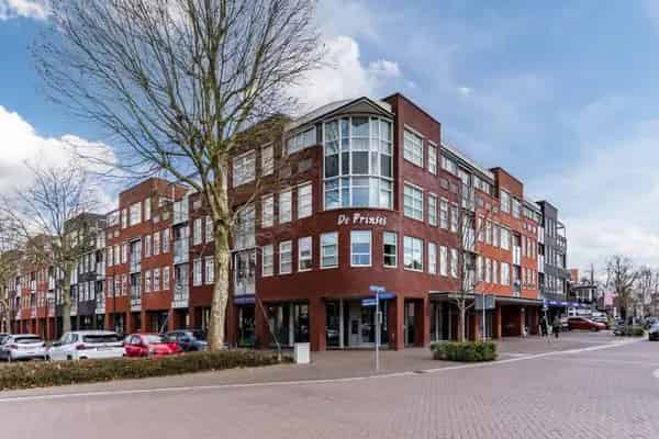 Ruim 3 kamer appartement nabij winkels en voorzieningen