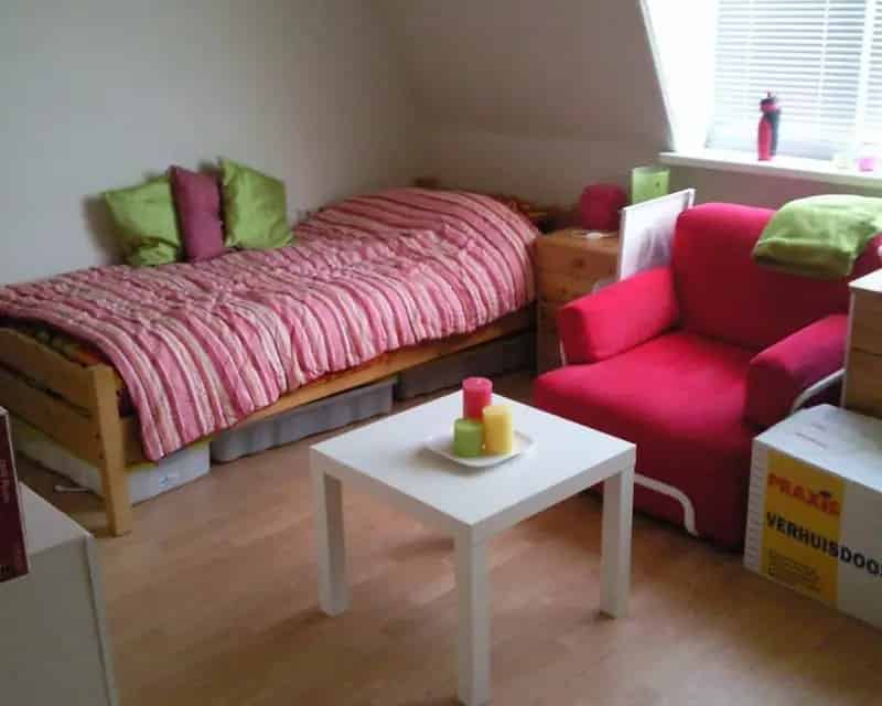 Kamer met eigen keuken en wastafel Rustige buurt
