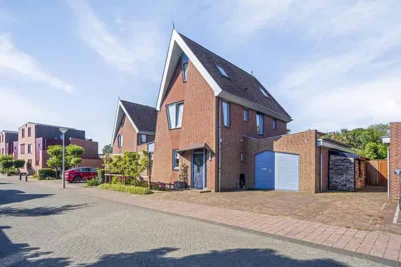 Vrijstaande Villa 5 Slaapkamers Heemskerk