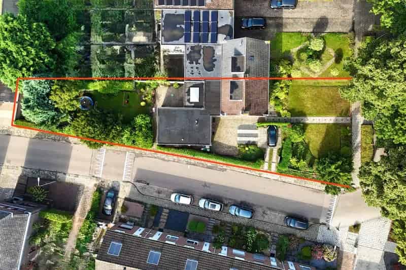 Royale Tweekapper Sittard 4 slaapkamers 2 badkamers Ruime Tuin