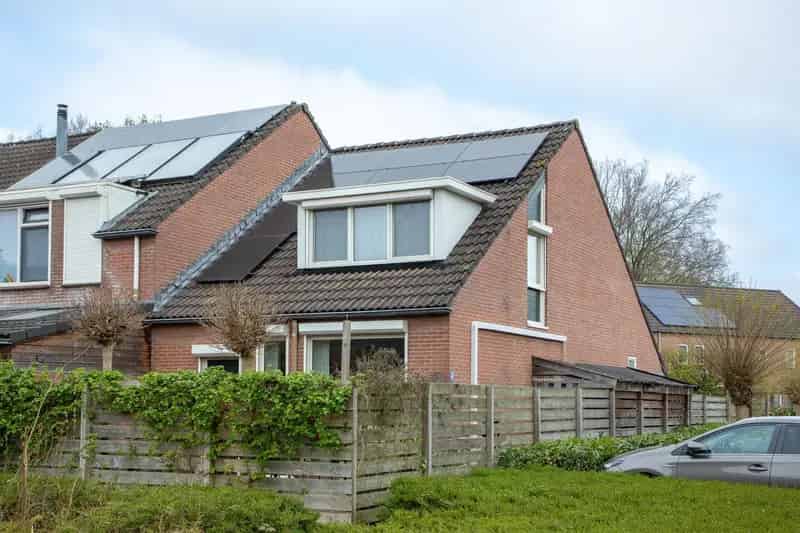 Eindwoning Rustige Wijk Kindvriendelijk 2 slaapkamers Tuin Airco Zonnepanelen