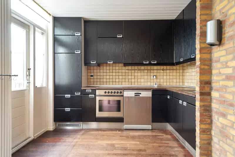 Huis te koop Vlietlaan Assendelft: 4 slaapkamers, royale tuin