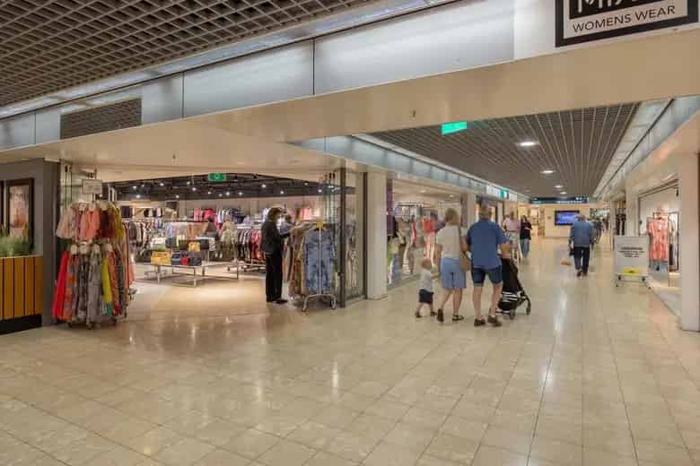 195 m2 Winkelruimte te Huur Leiderdorp