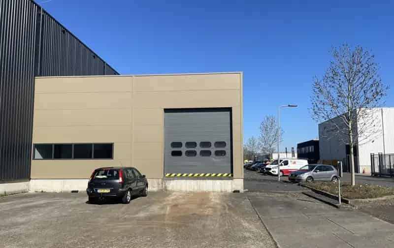 Bedrijfshal te huur Diemen 1313m2