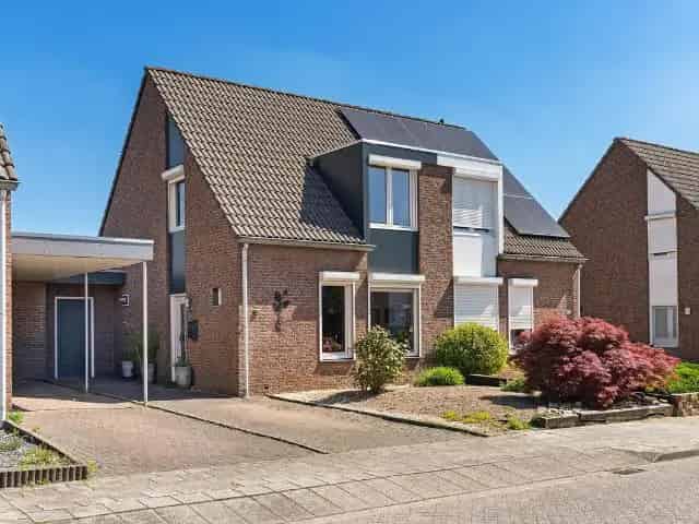 Halfvrijstaande woning te koop Hoensbroek 3 slaapkamers