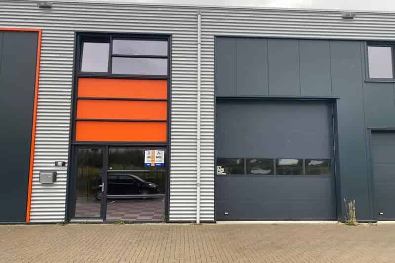 Bedrijfshal te Huur Almere Buiten 100m2 Moderne Ruimte