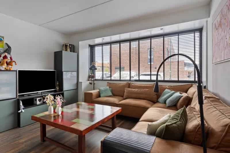 Moderne 5 Slaapkamers 2 Badkamers Instapklare Hoekwoning Veenendaal