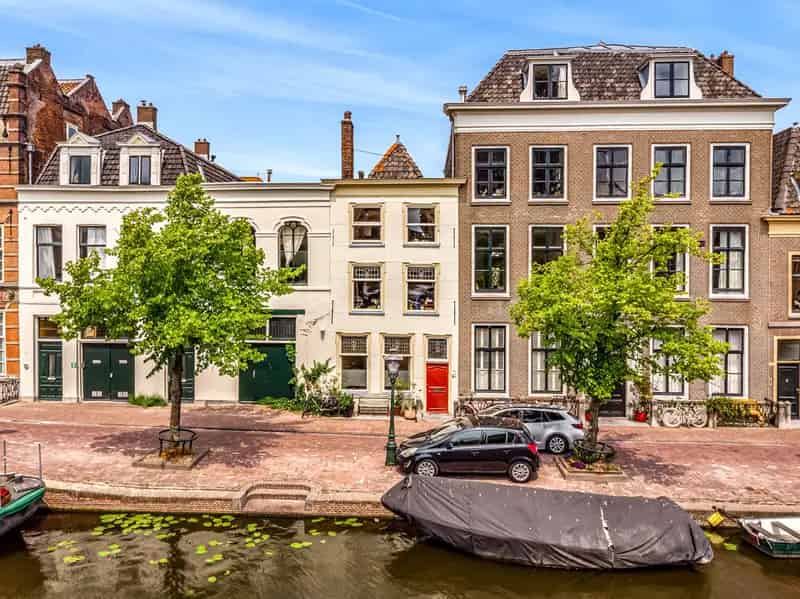 Grachtenpand Leiden 300m2 Oude Singel