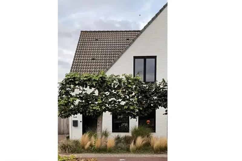 Halfvrijstaande woning Retranchement instapklaar 3 slaapkamers garage
