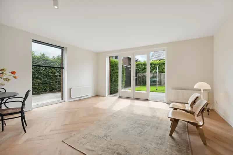 Moderne 5 Slaapkamers 2-onder-1-kapwoning Huissen