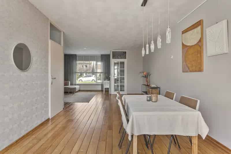 Huis te koop Vlijmen 4 slaapkamers ruime tuin