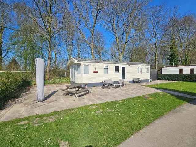 Ruime Stacaravan nabij Barendrecht  Te Koop