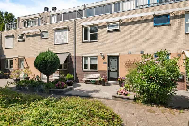 Huis te koop: Waardenburg 120 2181 LM Hillegom | Funda