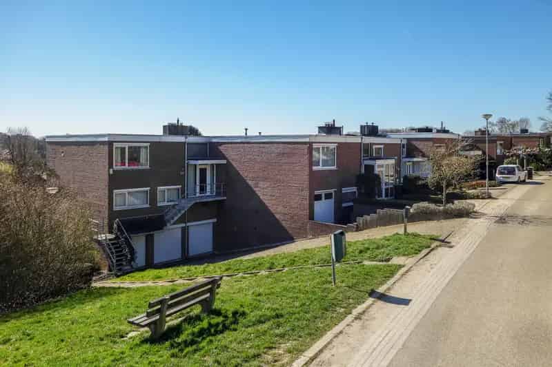Ruime Hoekwoning Oirsbeek: 3 Laags, Multifunctionele Ruimte, Garage, Uitzicht