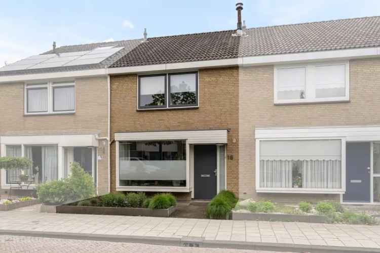 Huis te koop Maasdijk 4 slaapkamers serre grote tuin