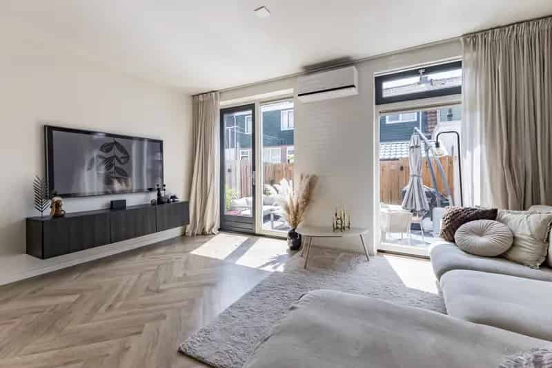 Huis te koop Koog aan de Zaan: Moderne nieuwbouwwoning met karakter