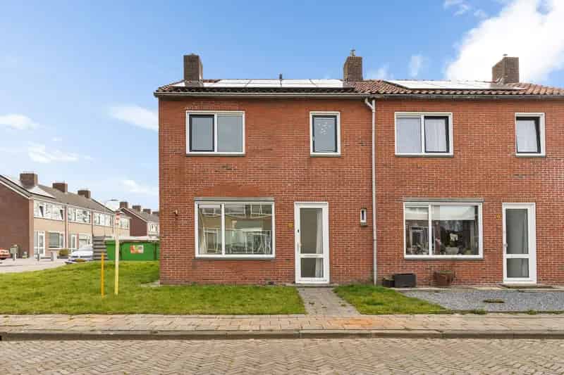 Ruime Hoekwoning 3 Slaapkamers 9 Zonnepanelen Energielabel C