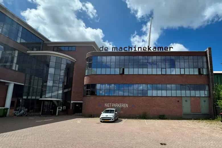 595 m2 Winkelruimte te Huur Zaandam  Industrieel Pand