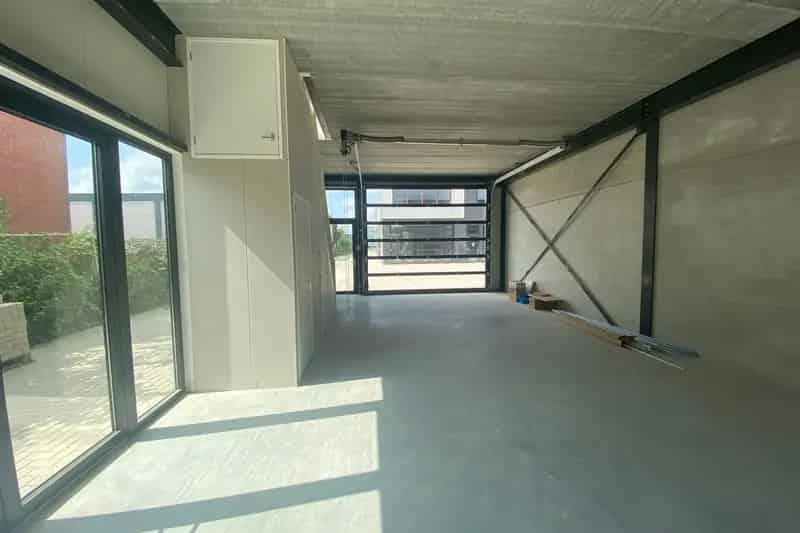 Bedrijfshal te huur Elst 144m²