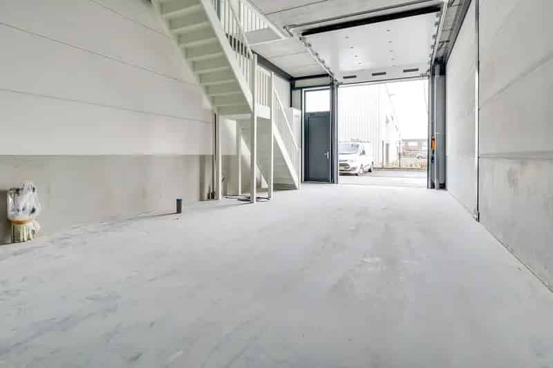 Bedrijfshal te Huur Nieuwegein 140m2  Industrieweg