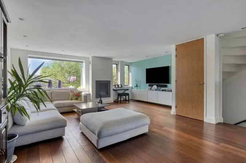 Ruime Drive In woning met Studio Barneveld