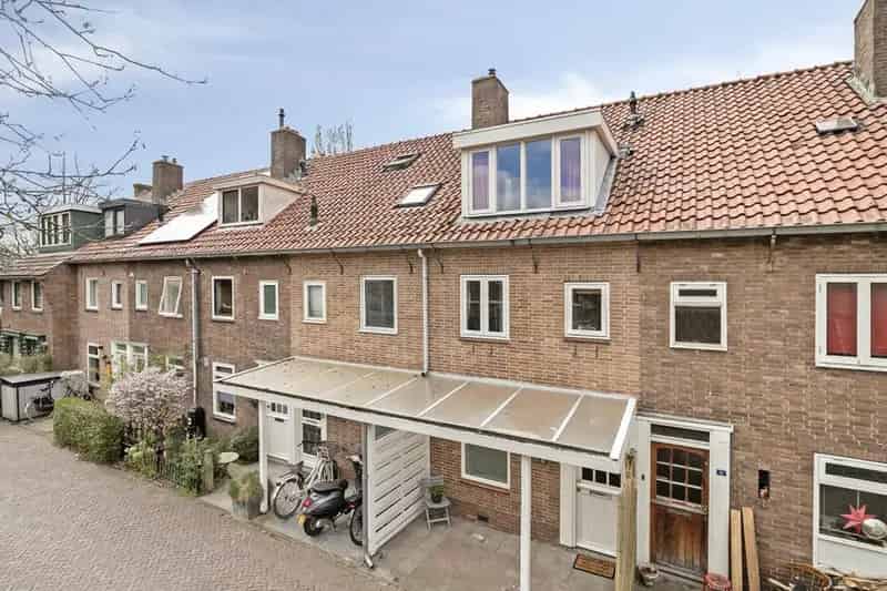 4 Slaapkamers Split Level Woning Alkmaar Nabij Station