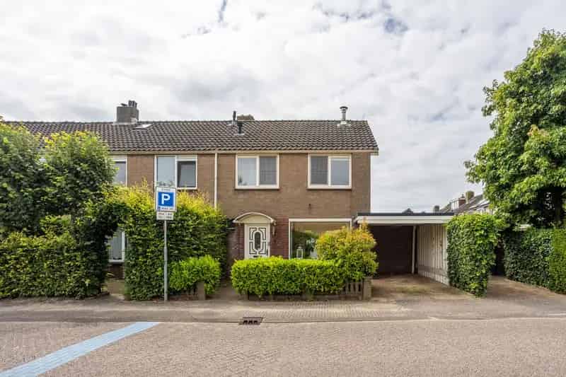 Huis te koop Maartensdijk 3 slaapkamers carport tuin