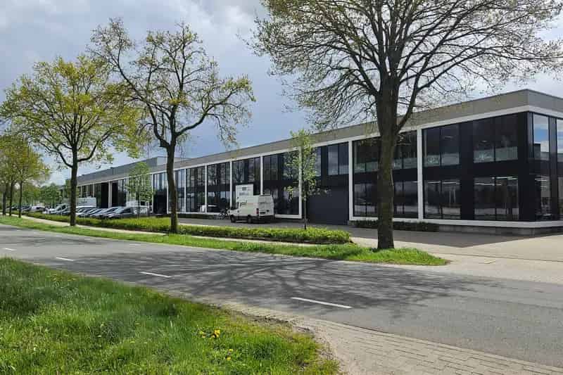 Bedrijfshal te Huur Erp 7873m2 38 Docks