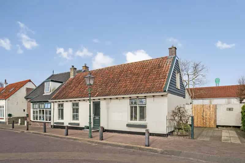 Halfvrijstaande woning Burgh 4 slaapkamers 2 badkamers 121m2