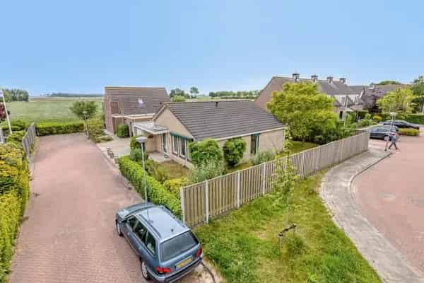 Bungalow Noordwelle: Rust, Ruimte en Strand Nabij