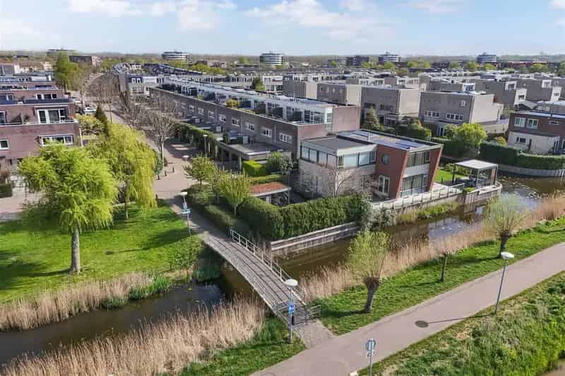Huis te koop Velserbroek 156m2 4 slaapkamers aan het water