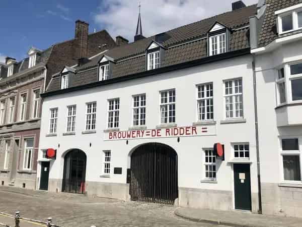 Luxe Studio Maastricht Aan de Maas 50m2