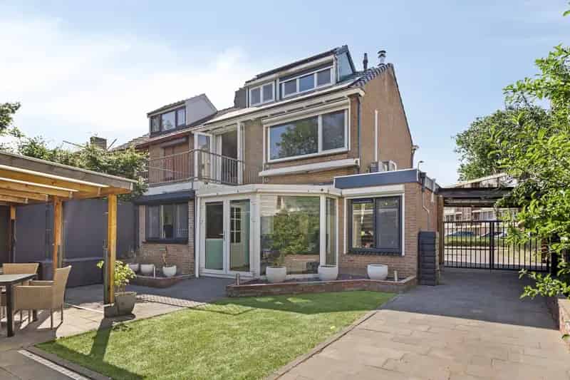 Ruime gezinswoning Doesburg 4 slaapkamers carport serre