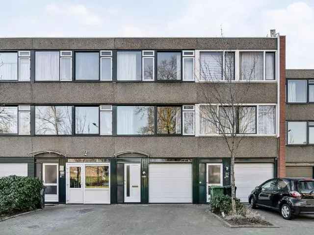 Ruime Tussenwoning 120m2 Rotterdam Ommoord Nabij Alexandrium