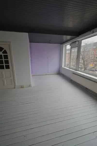 Ruime woning Noord 2 slaapkamers nabij metro en tram