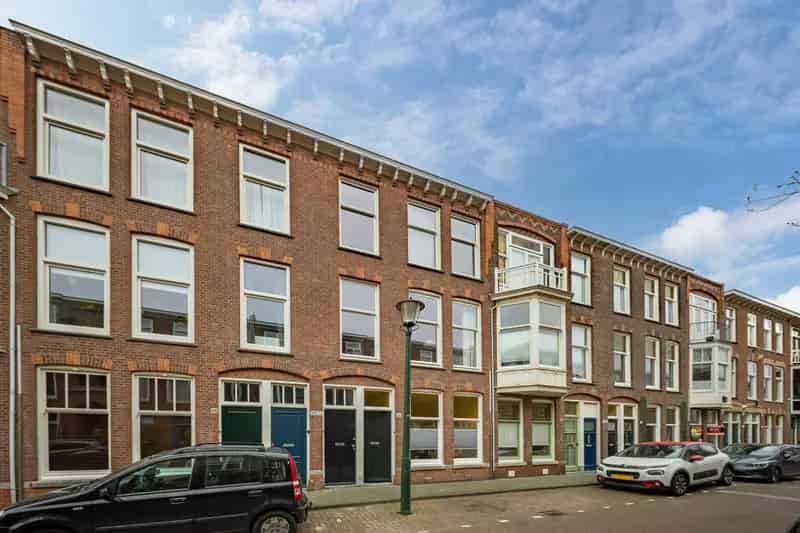 Tweekamer Parterrewoning Den Haag  Ruime Tuin Strand Nabij