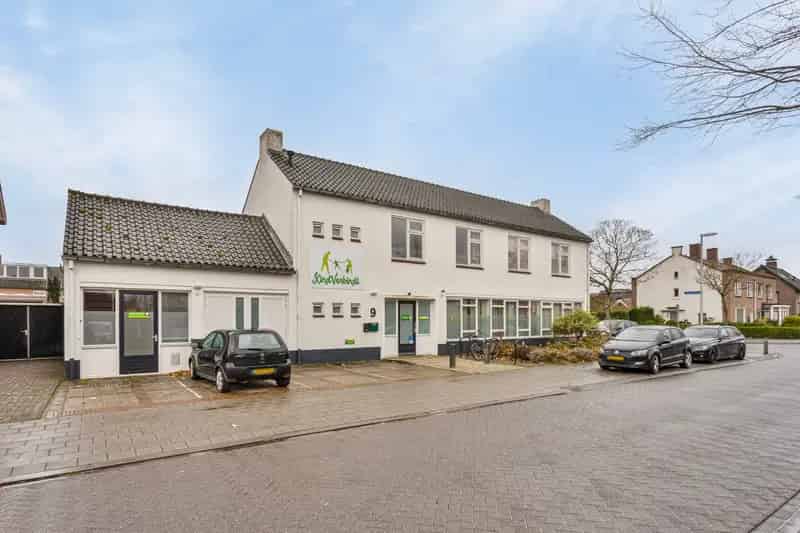 Kantoorpand Drunen 350m2 7 parkeerplaatsen Zonnepanelen