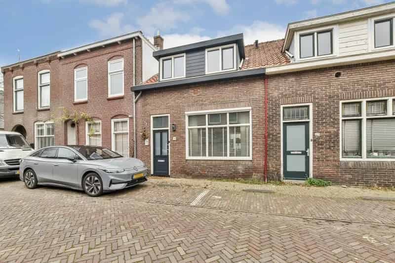 Gezinswoning Leiderdorp 3 slaapkamers moderne keuken tuin