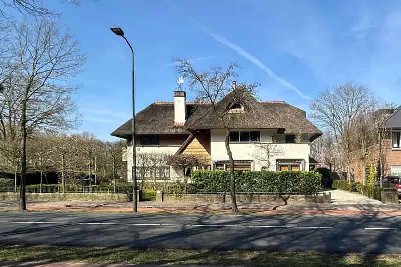 Huis te koop: karakteristieke villa met gastenverblijf