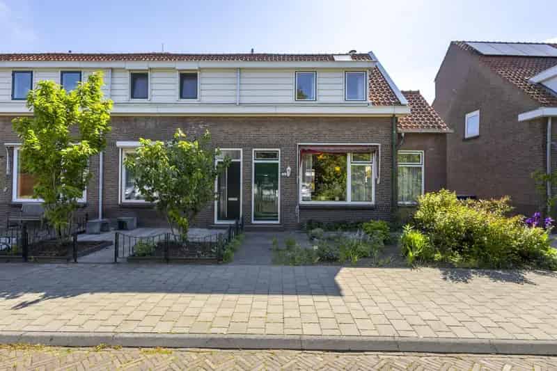 Hoekwoning Kroonstraat Ruime Tuin Stenen Garage