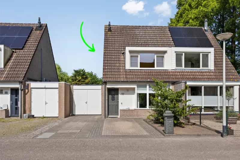 Ruime Instapklare Woning met Tuin aan het Water in Roosendaal
