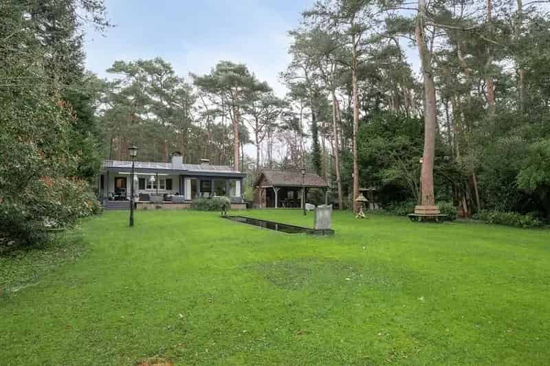 Vrijstaande woning Zandoerle Bosrijke ligging Ruime kelder